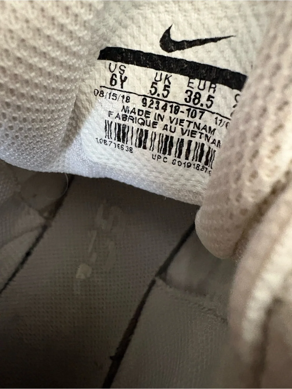 Nike Kids White and Black Athletic Cleats (no metal points)